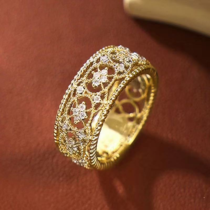 Catalina Lumielle Gold Ring