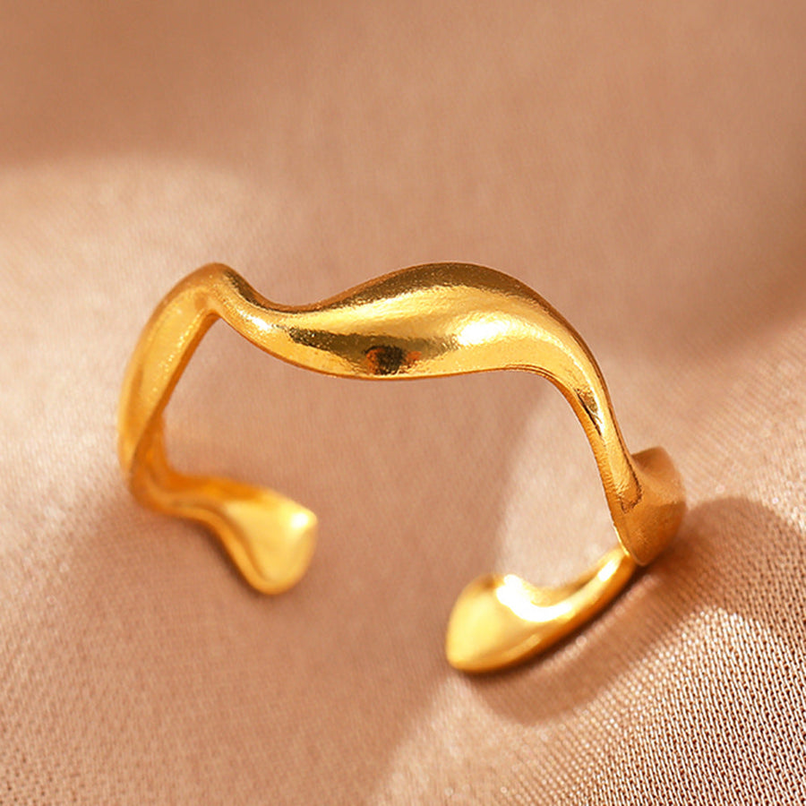 Fluid Flow Gold Ring