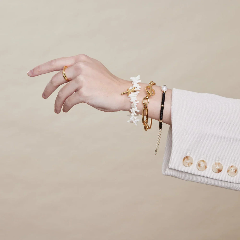 Linked T-Bar Gold Bracelet