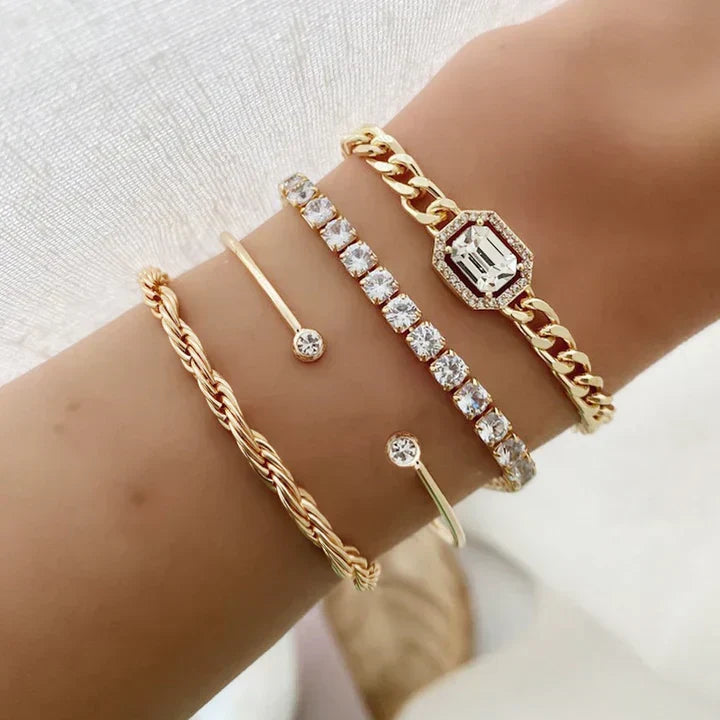 Dominia Calvina Gold Bracelet Set